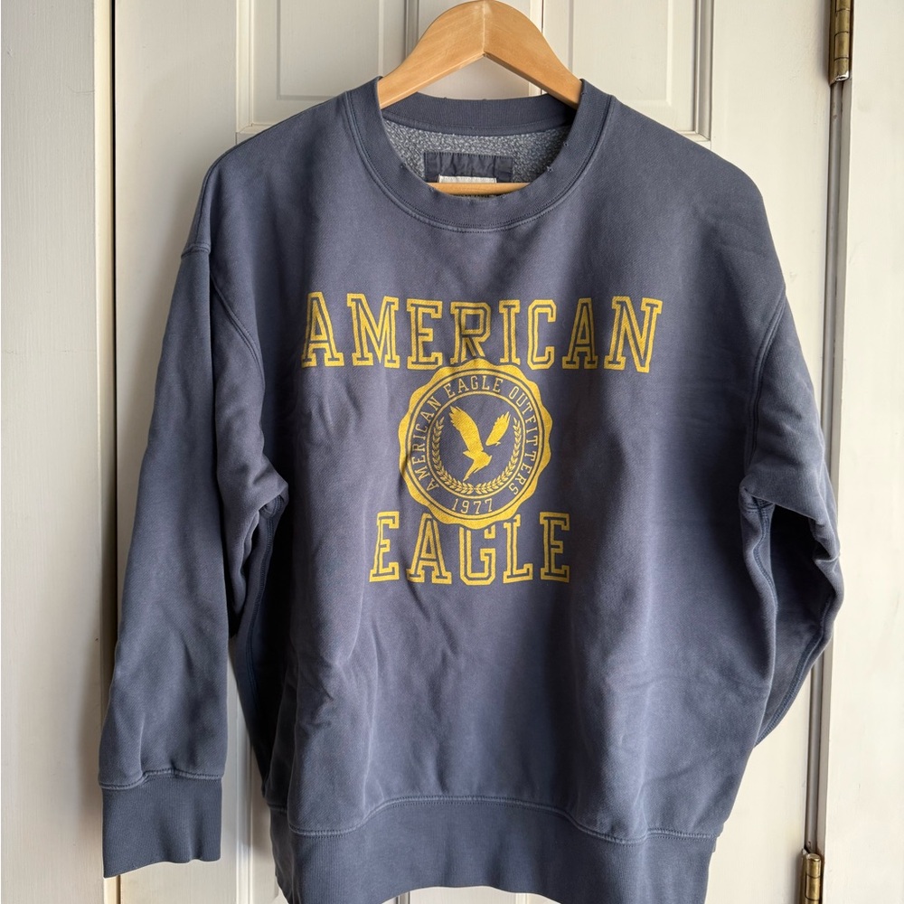American Eagle Outfitters Men's Blue and Yellow Crewneck Sweater